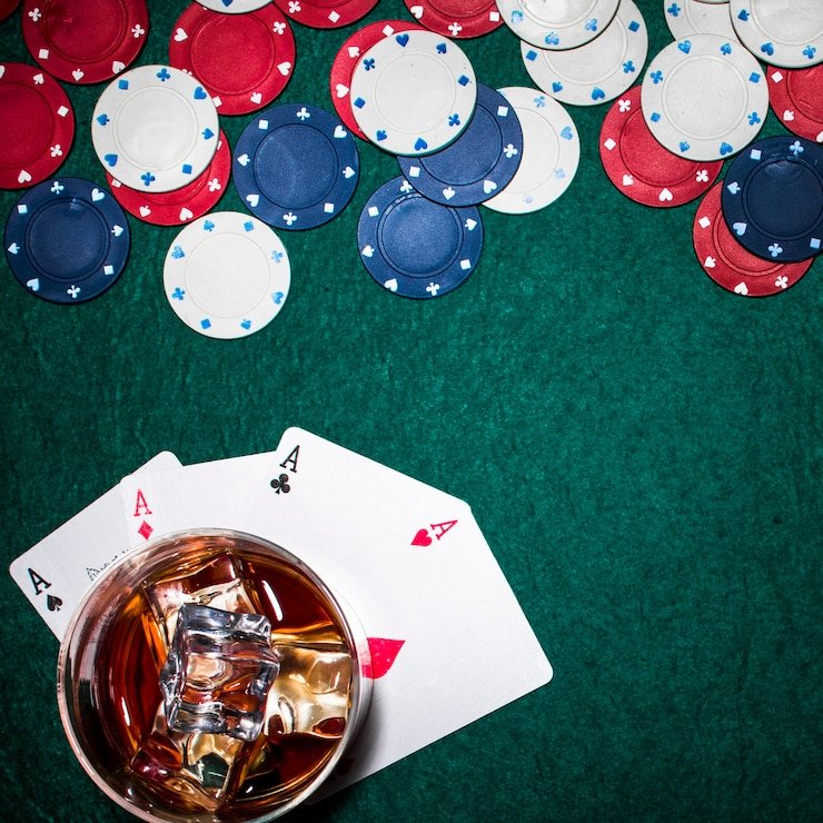 Antarmuka Gaple Online di detik123 dengan kartu domino dan pemain lain